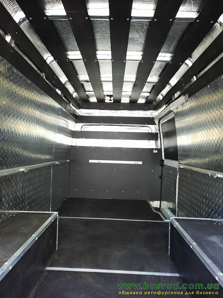 Mercedes-Benz Sprinter L4 обшивка грузового отсека аллюминием под ваши потребности