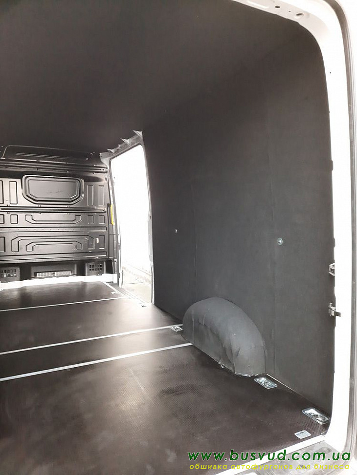 Volkswagen Crafter new L4(обшивка тканью) в Киеве