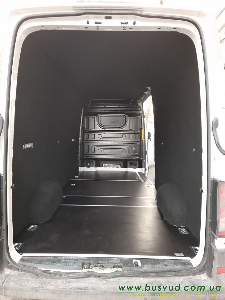 Volkswagen Crafter new L4 обшивка в Киеве