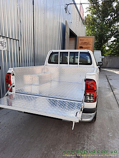 TOYOTA HILUX обшивка алюминием грузового отсека