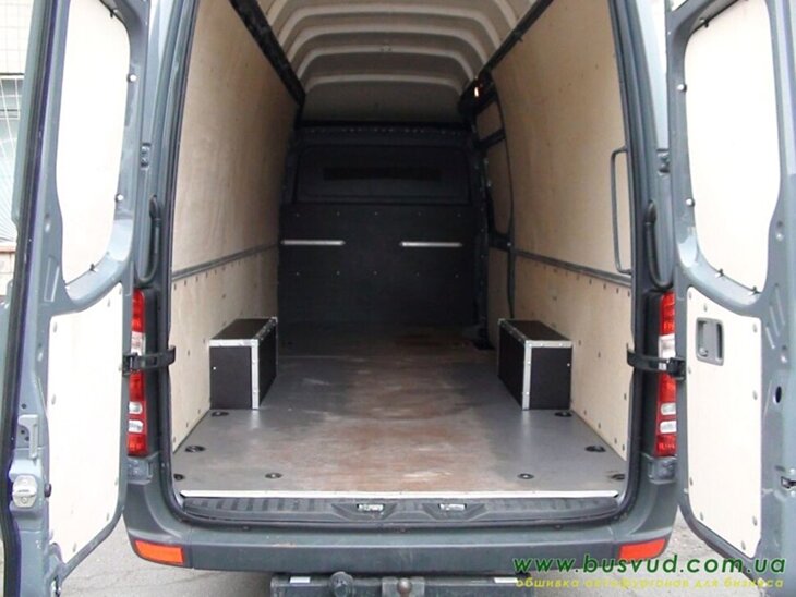 Mercedes-Benz Sprinter L4H2