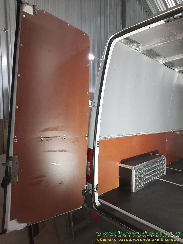 Sprinter L3 (перегородка)