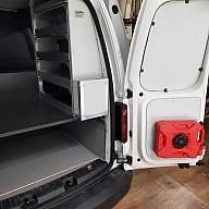 Volkswagen Caddy L2 (стеллажи под инструменты)