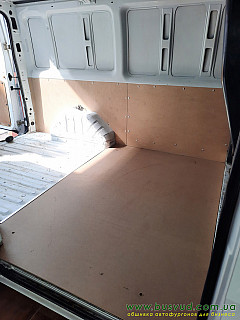 Ford Transit (напольное МДФ) обшивка автофургона в Киеве Басвуд
