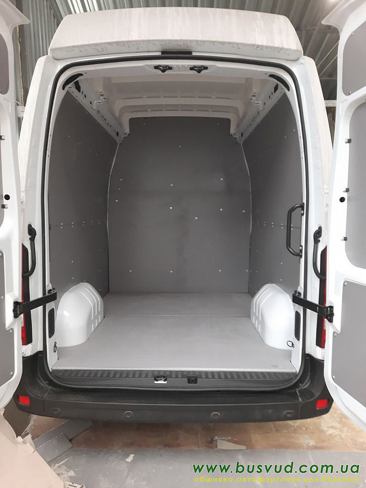 RENAULT MASTER L3 (Перегородка,кресла)
