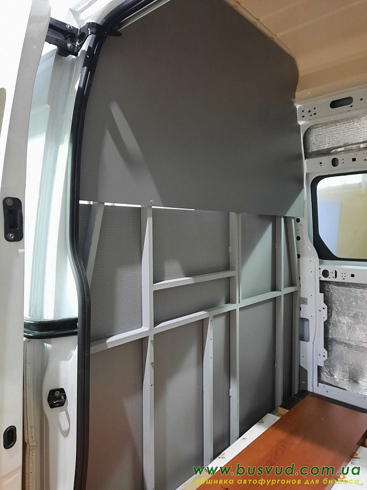 RENAULT MASTER L3 (Перегородка,кресла)