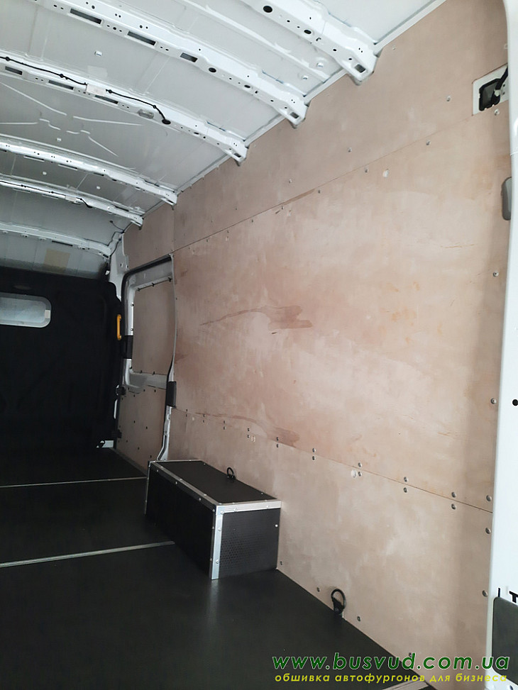 Ford Transit 2T L4H3 обшивка автофургона Киевская область