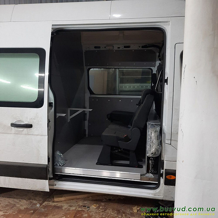RENAULT MASTER L3 (Перегородка,кресла)