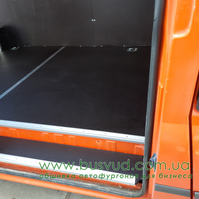 Обшивка стен фургона Ford Transit 2T L4H3