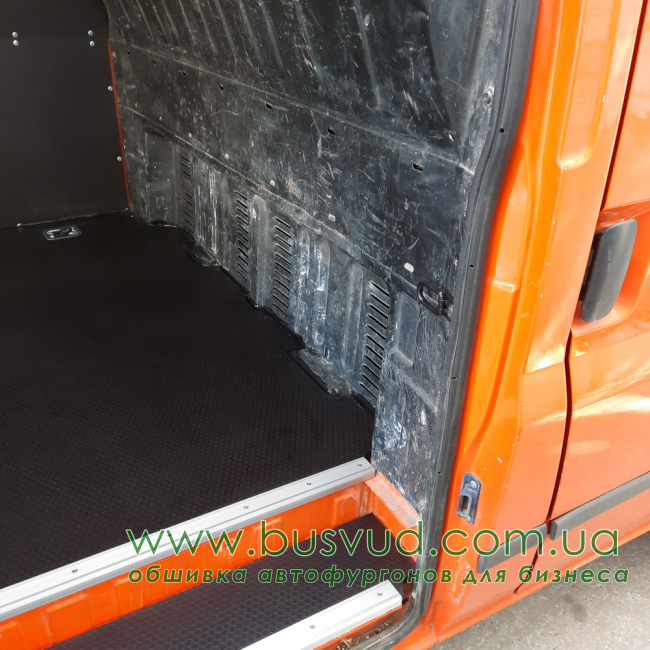 Обшивка стен фургона Ford Transit 2T L4H3
