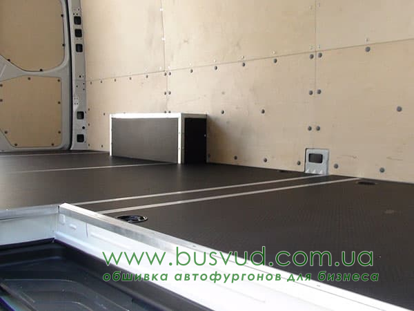 Напольное покрытие Mercedes-Benz Sprinter L3H2