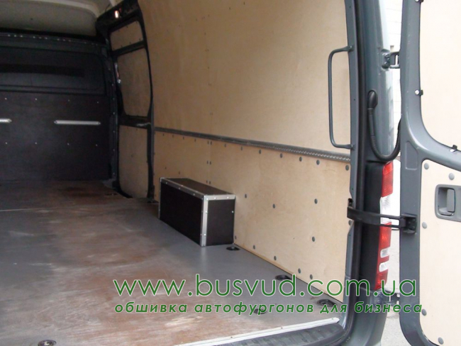 Напольное покрытие Mercedes-Benz Sprinter L4H3 Напольное покрытие Mercedes-Benz Sprinter L4H3