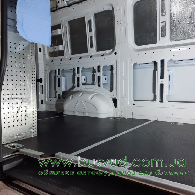 Напольное покрытие Volkswagen Crafter new L3