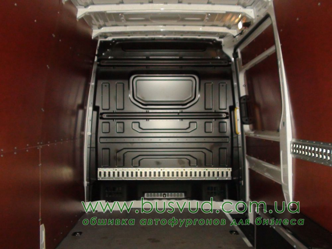Обшивка стен фургона Volkswagen Crafter new L4 Обшивка стен фургона Volkswagen Crafter new L4