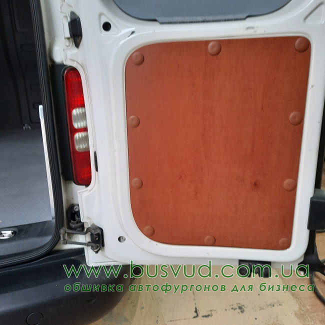 Напольное покрытие Volkswagen Caddy L2H1