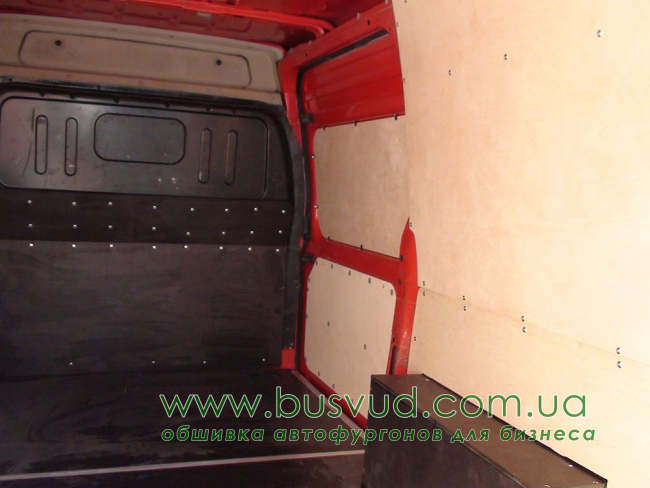 Обшивка стен фургона Ford Transit 2T L2H2