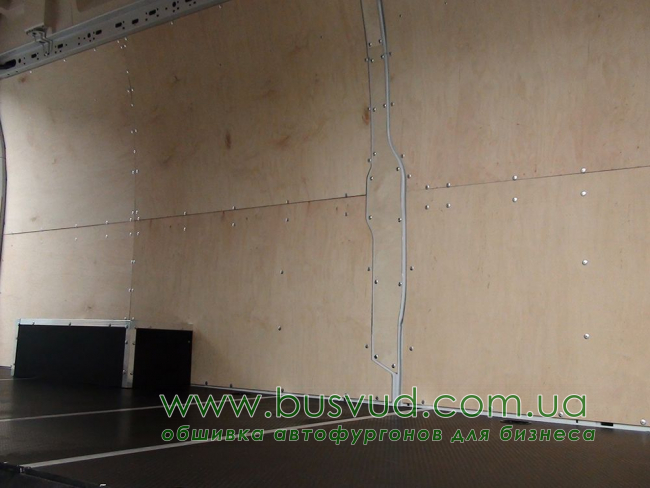Обшивка стен фургона Renault Master L4H3