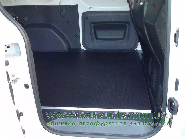 Обшивка стен фургона Renault Dokker Van L1H1 Обшивка стен фургона Renault Dokker Van L1H1
