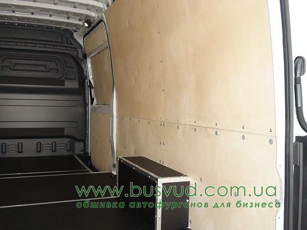 Обшивка стен фургона Mercedes-Benz Sprinter L3H2