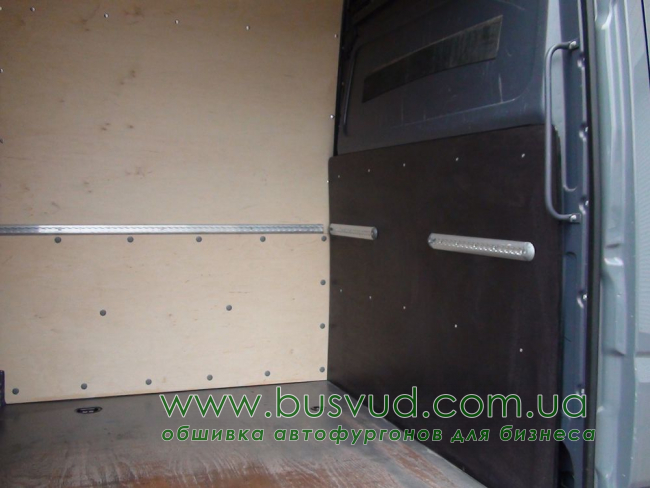 Обшивка стен фургона Mercedes-Benz Sprinter L4H3