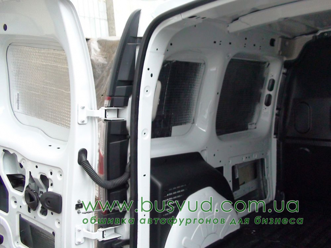 Обшивка стен фургона Renault Kengoo L1