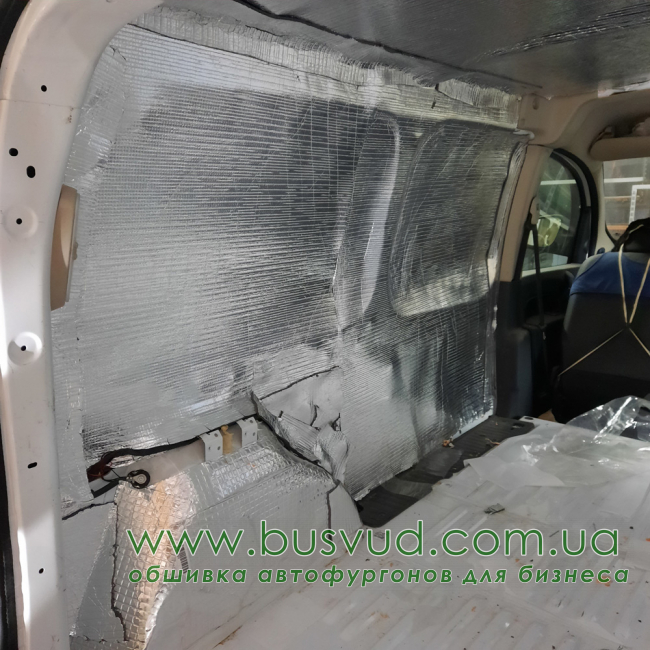 Напольное покрытие Renault Kengoo L2