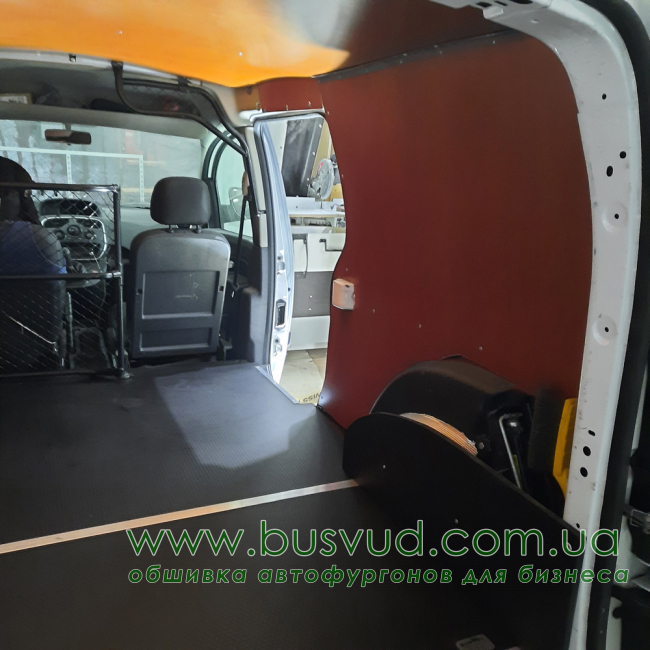 Обшивка стен фургона Renault Kengoo L2