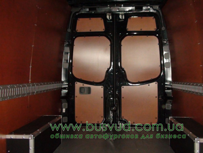Обшивка стен фургона  Volkswagen Crafter L4H3